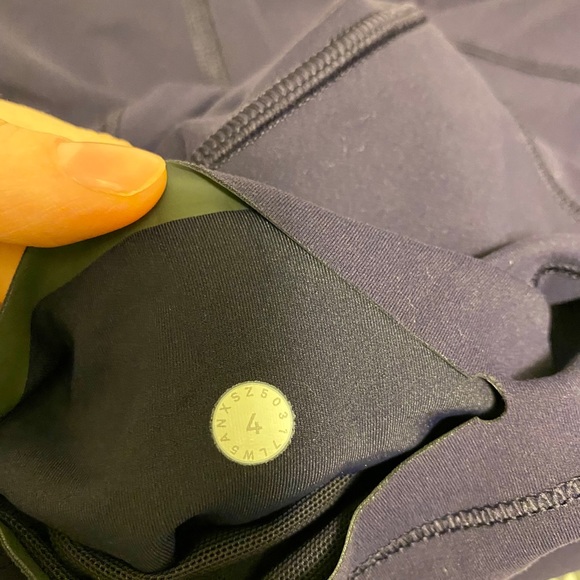 Lululemon in movement Aeon size 4 - Picture 5 of 5